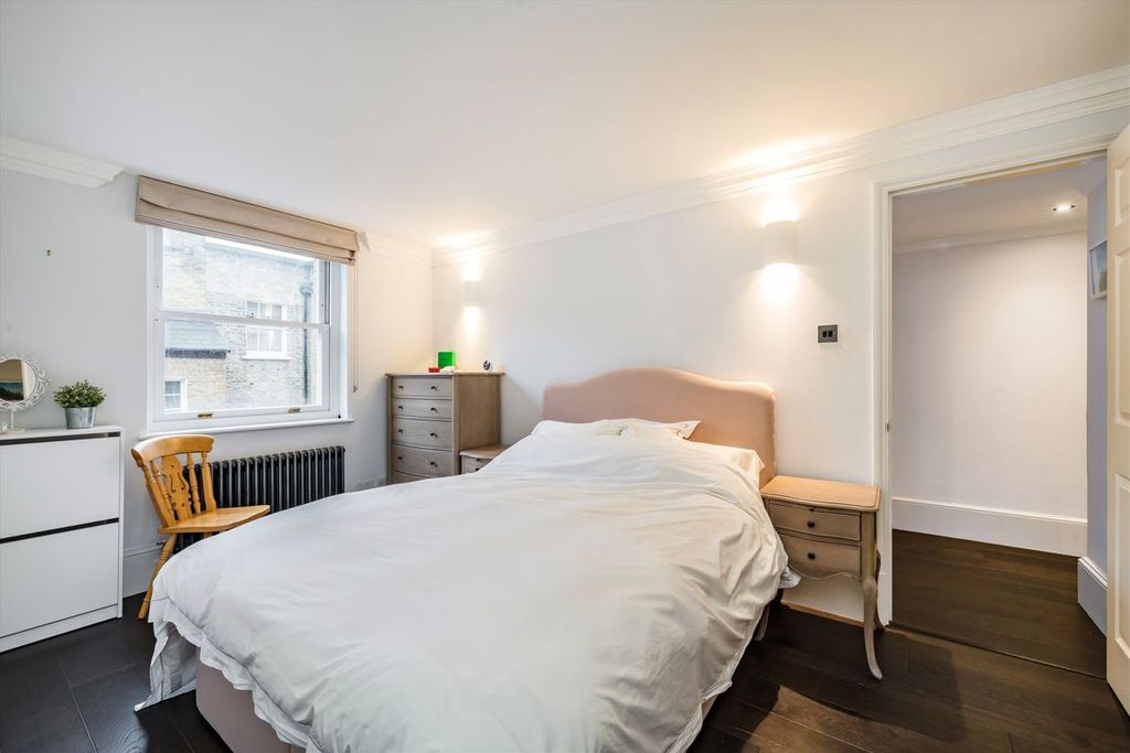 Property photo 3 of 6