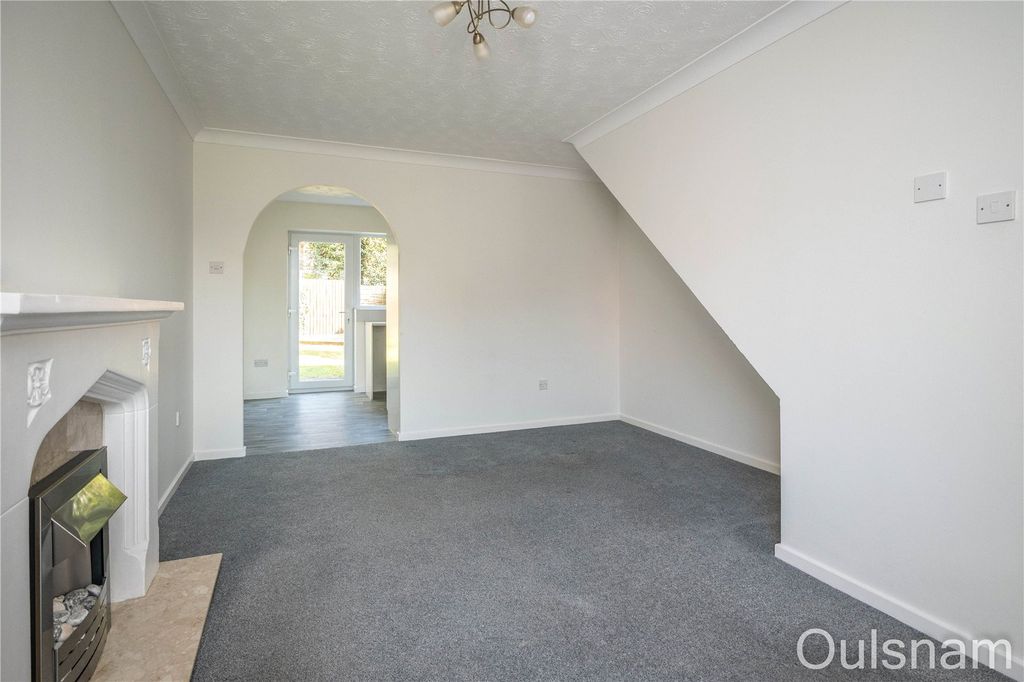 Property photo 3 of 15 Picture No. 02