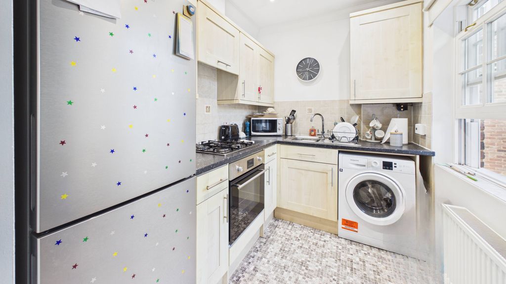 Property photo 3 of 8