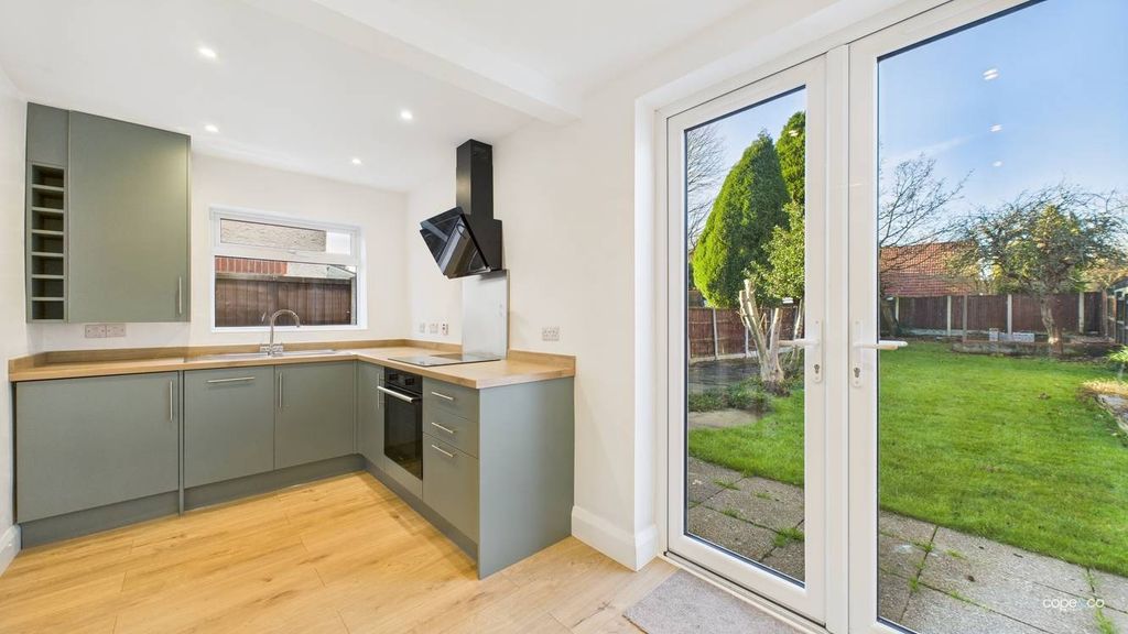 Property photo 2 of 15 4778435