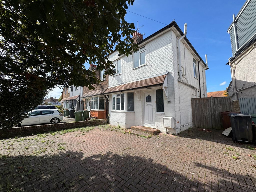 Property photo 1 of 13 Front