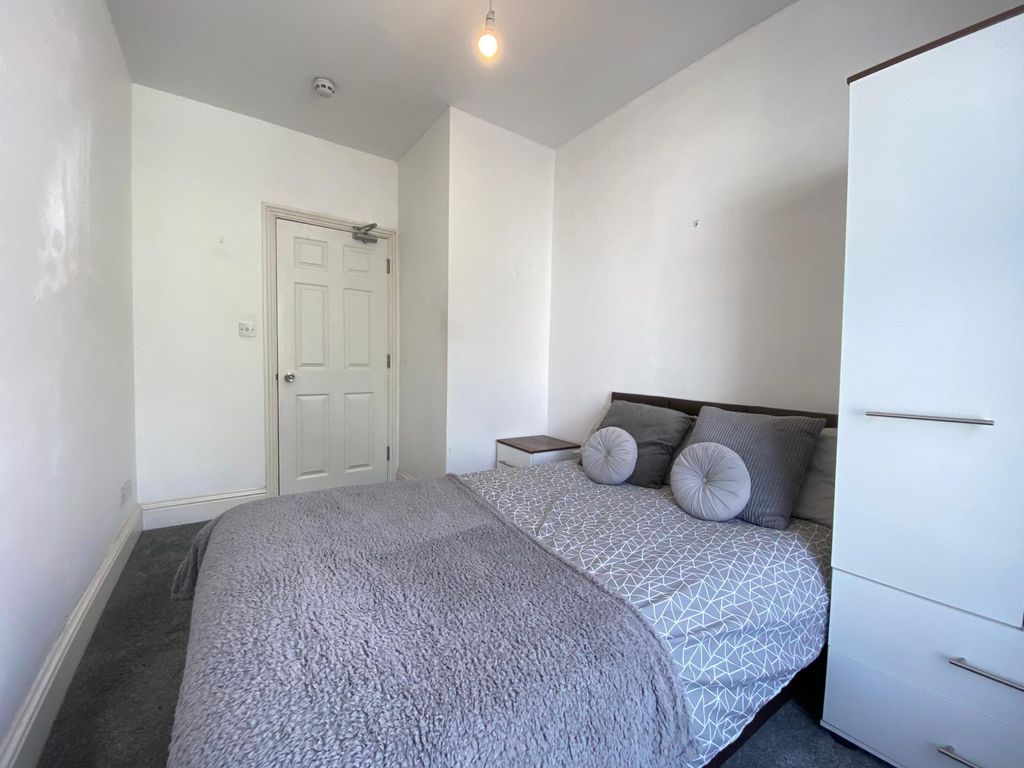 Property photo 1 of 5 Photo