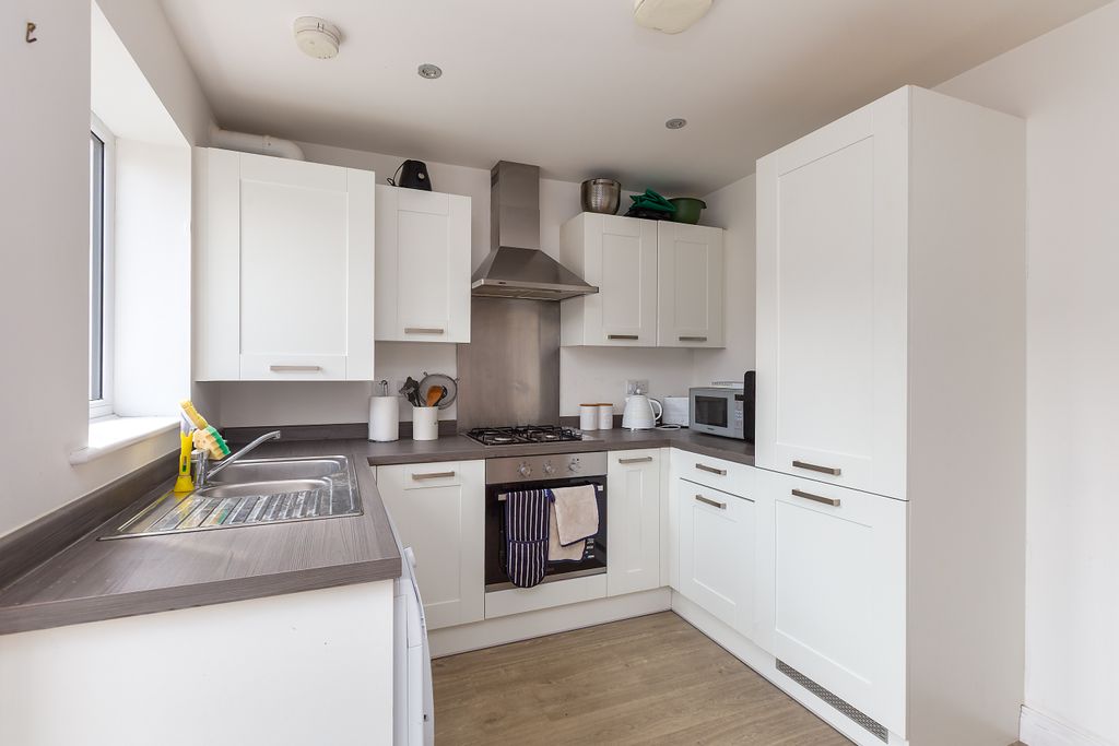 Property photo 3 of 15 16 Carr Lane-6