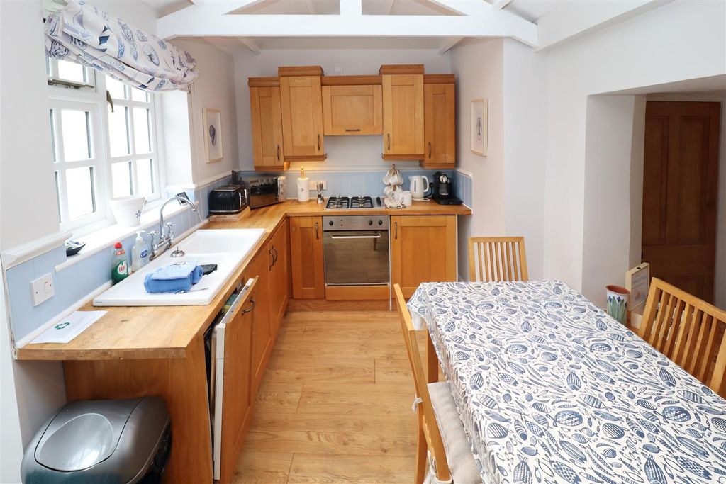 Property photo 2 of 25 Devon-Cottage-10.Jpg