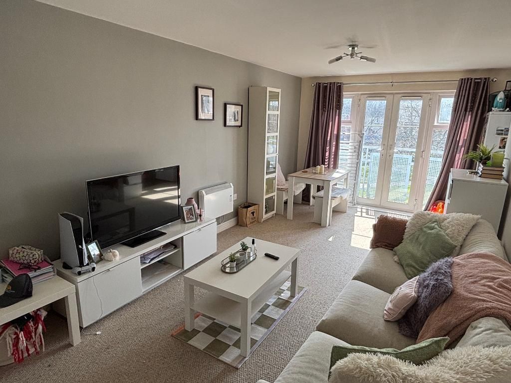 Property photo 2 of 10 Lounge