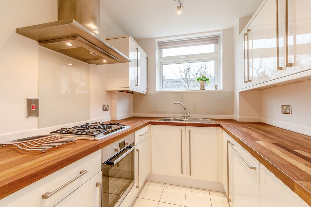 Property photo 2 of 12 2