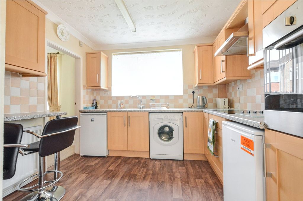 Property photo 3 of 18 Picture No. 33