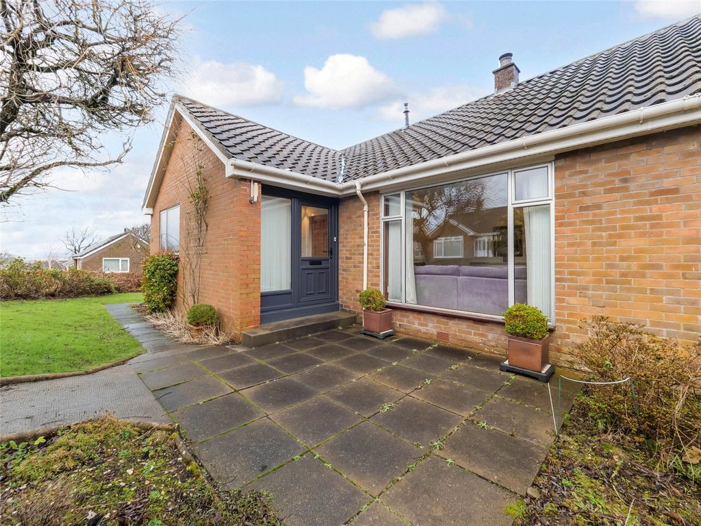 Property photo 1 of 21 Front