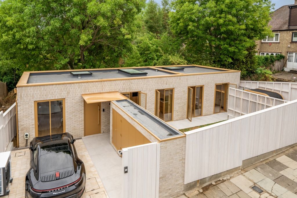 Property photo 1 of 30 1510503