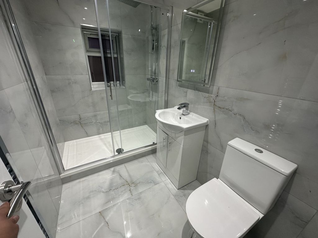 Property photo 3 of 3