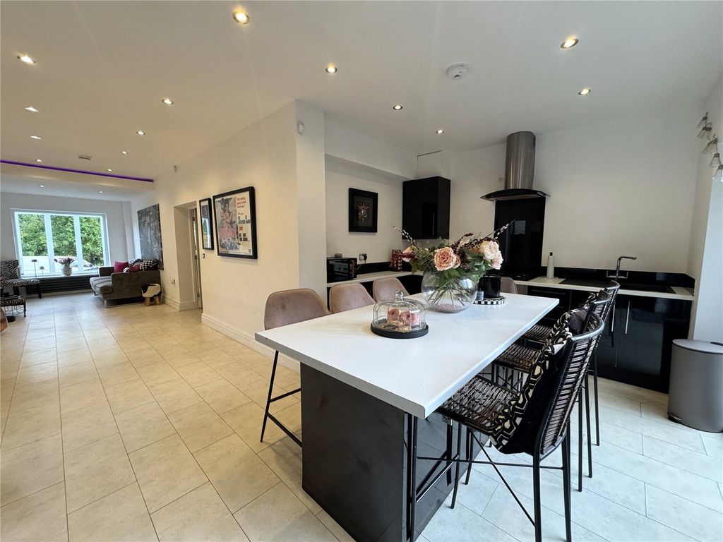 Property photo 3 of 44 Picture No. 61
