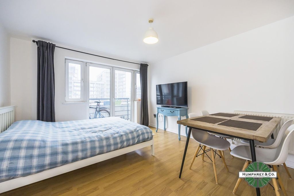 Property photo 3 of 12 Two Bed Flat To Rent In Hawker Place E17