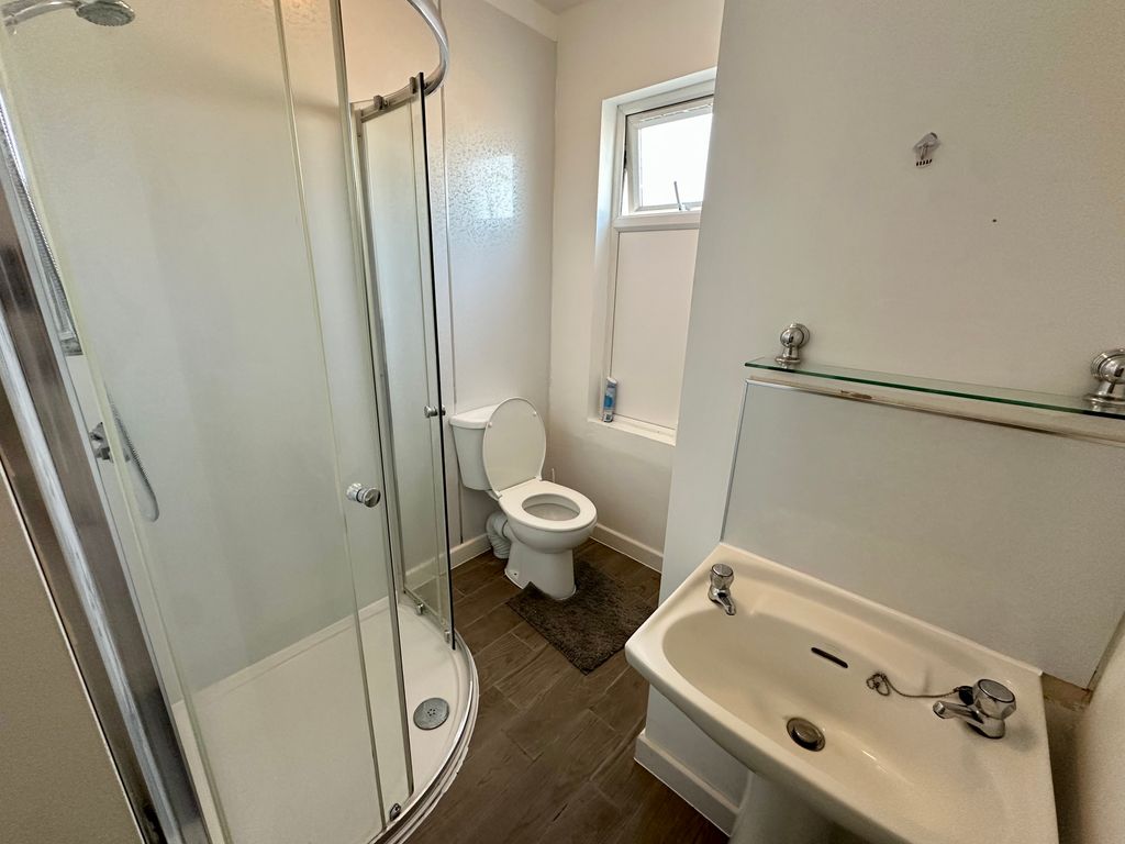 Property photo 3 of 6 Img_8093