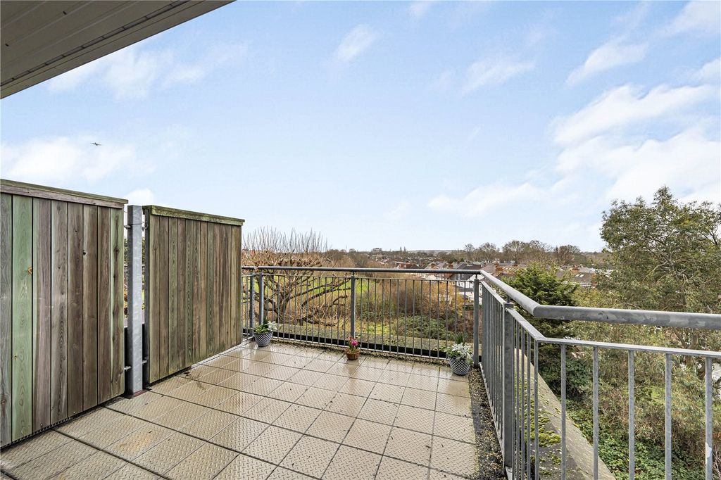 Property photo 3 of 13 Picture 3