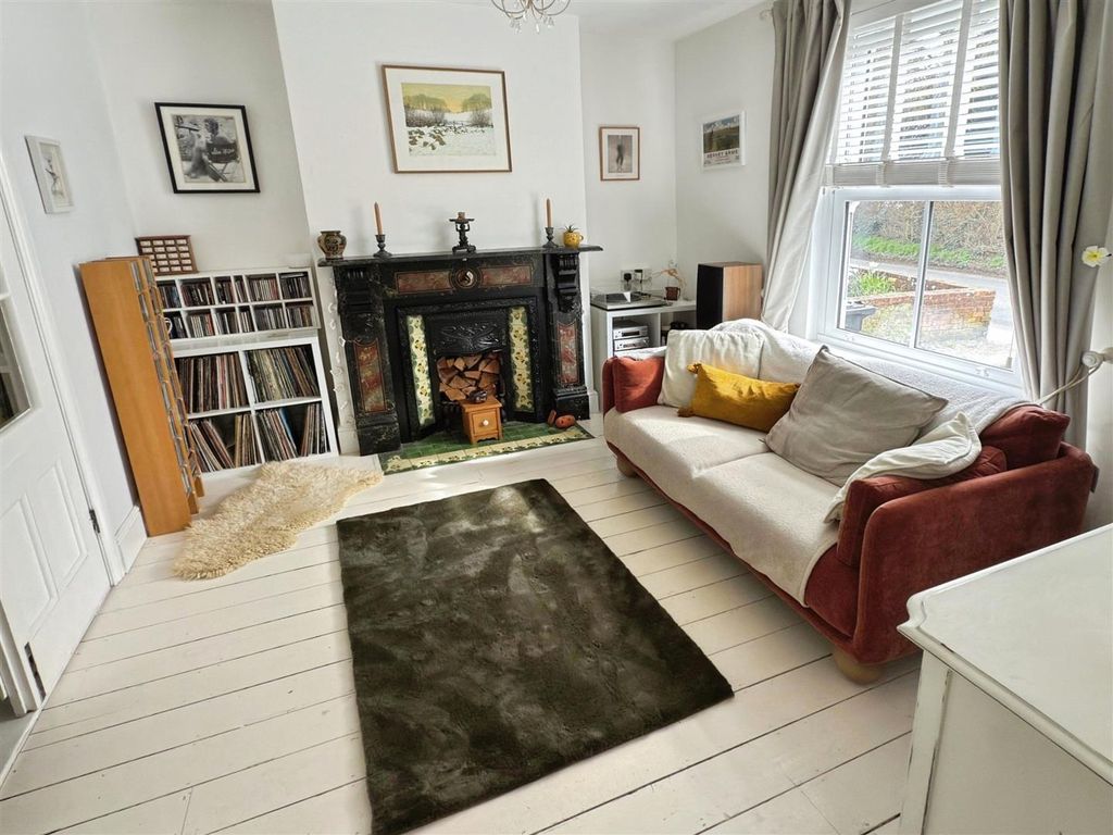 Property photo 3 of 22 Church Road Kessingland (4).Jpg