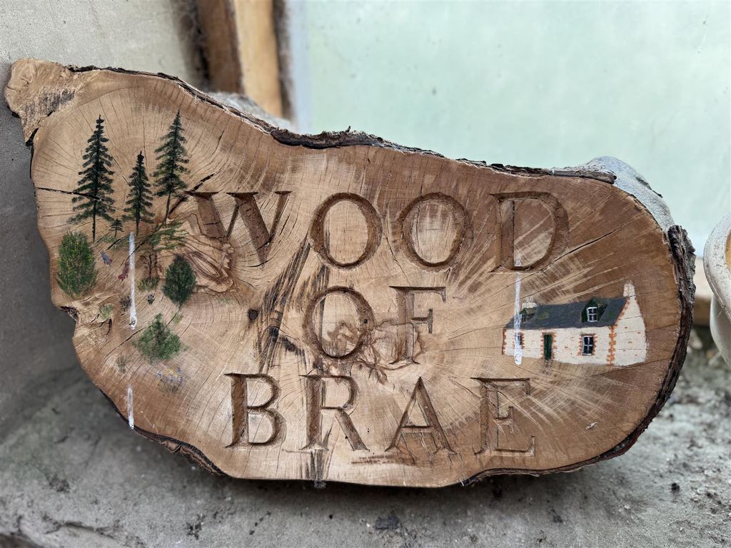 Property photo 3 of 15 Wood Of Brae Sign.Jpg