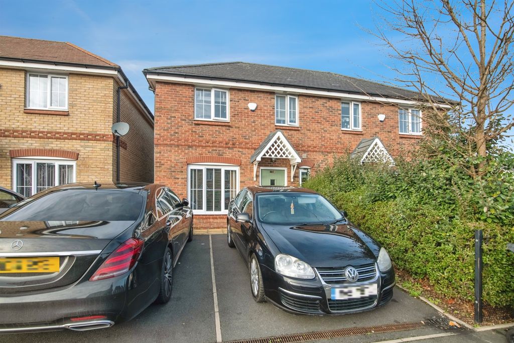 Property photo 2 of 17