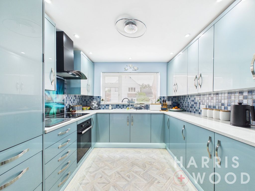 Property photo 2 of 35 5215322