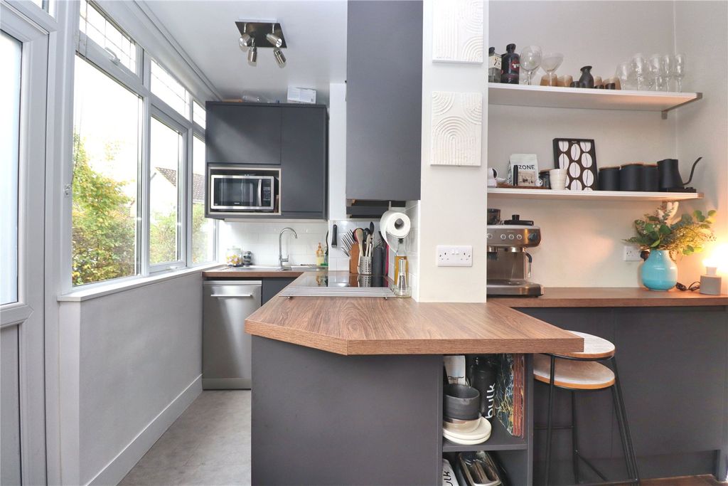 Property photo 2 of 11 Picture No. 05