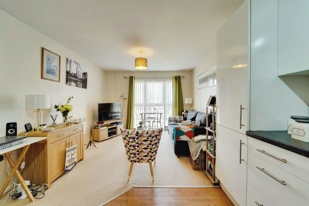 Property photo 3 of 19