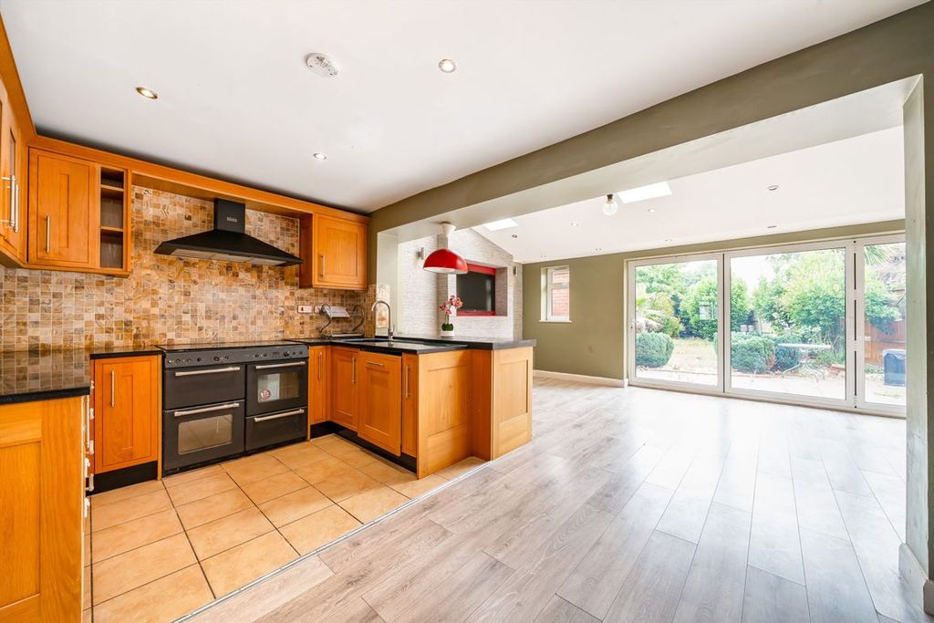 Property photo 2 of 7