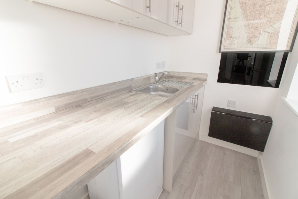 Property photo 2 of 5 774A9712