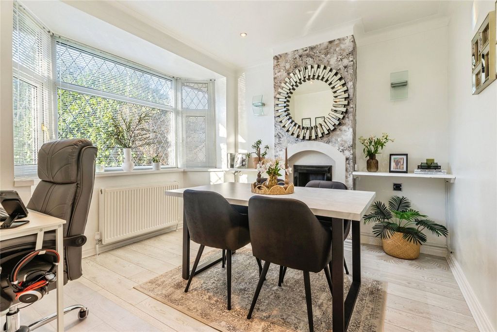 Property photo 3 of 22 Picture No. 28