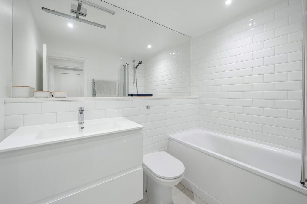 Property photo 3 of 9 Picture No. 34