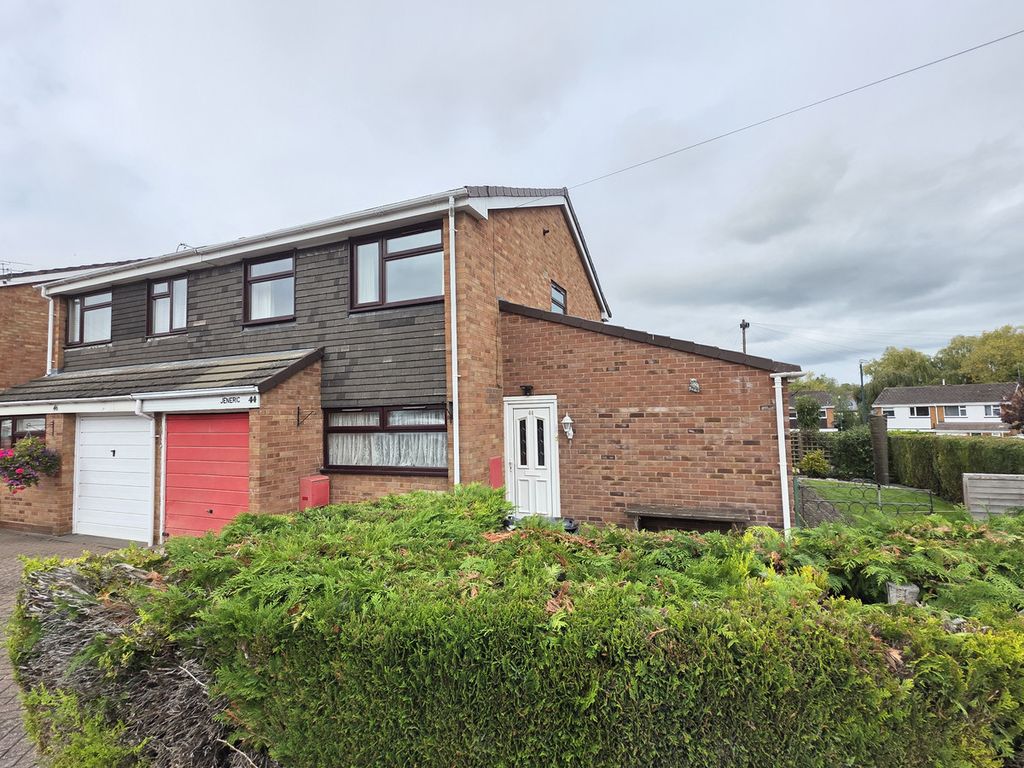 Property photo 2 of 18