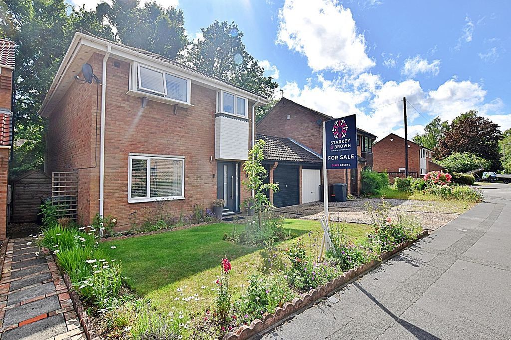 Property photo 1 of 16 Photo 9