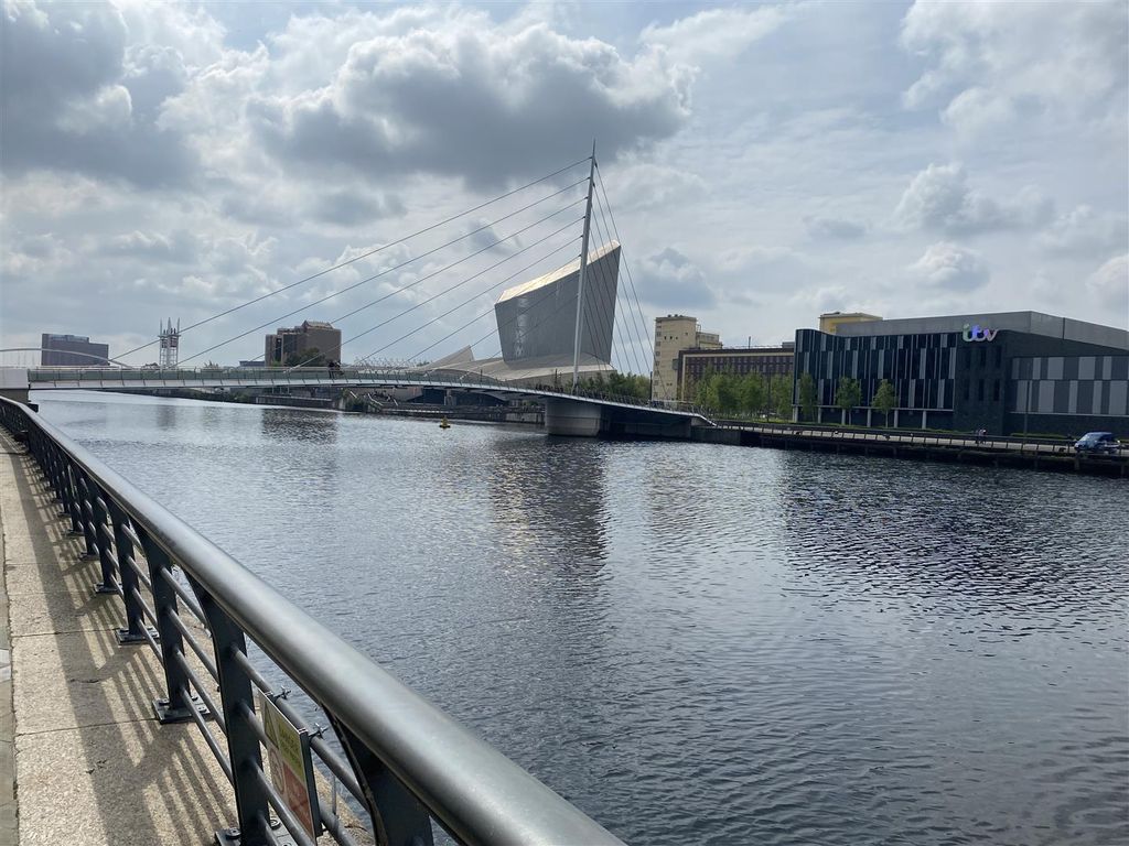 Property photo 3 of 6 Outside.Jpg