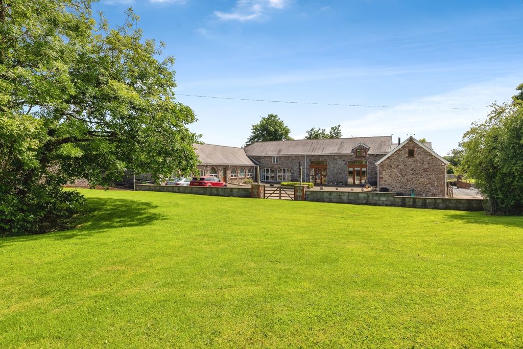 Property photo 2 of 44 Photo