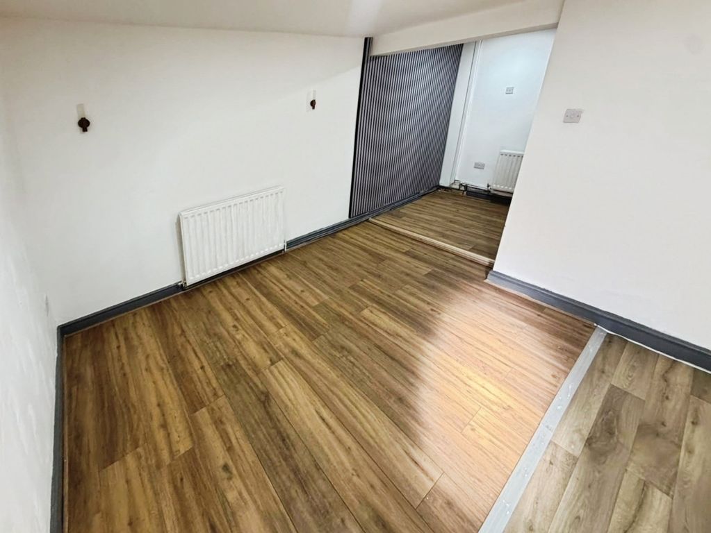 Property photo 3 of 7 Open Plan Kitchen