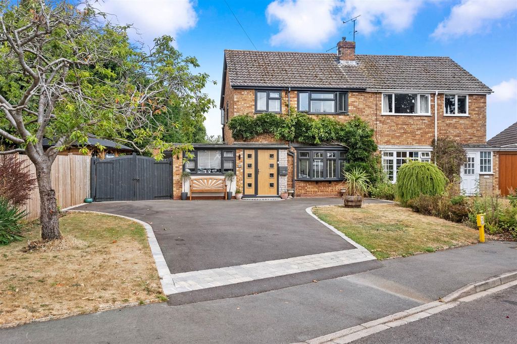 Property photo 1 of 18