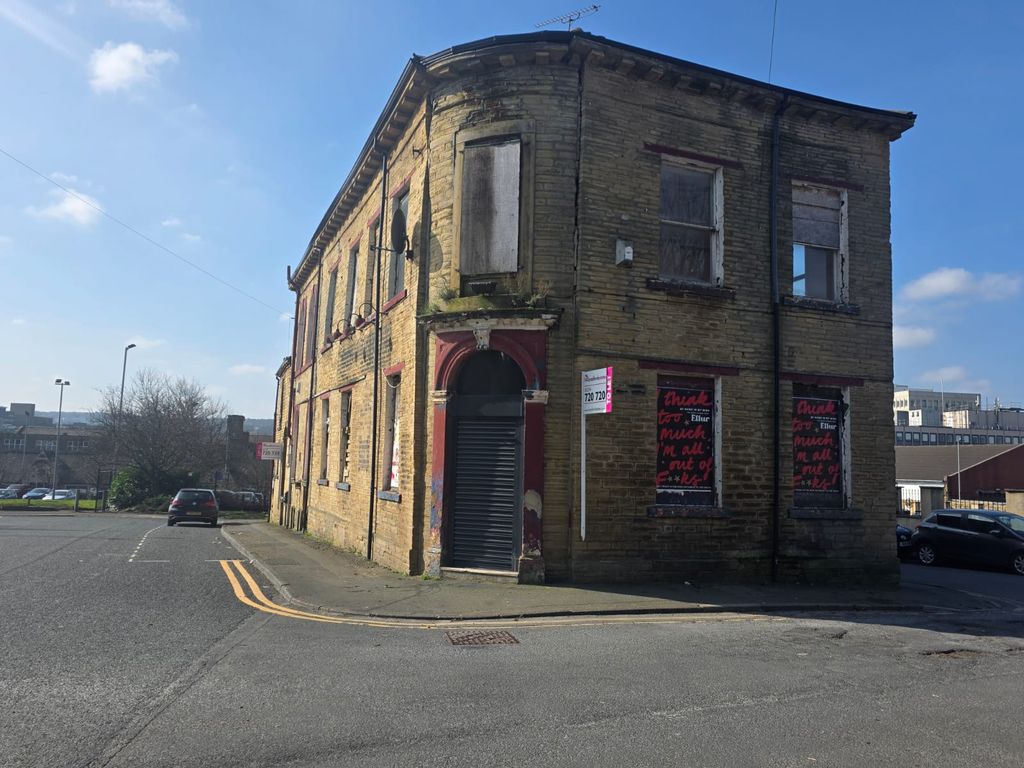 Property photo 1 of 6 14 St Thomas's Road, Bradford, Bd1 2Rw