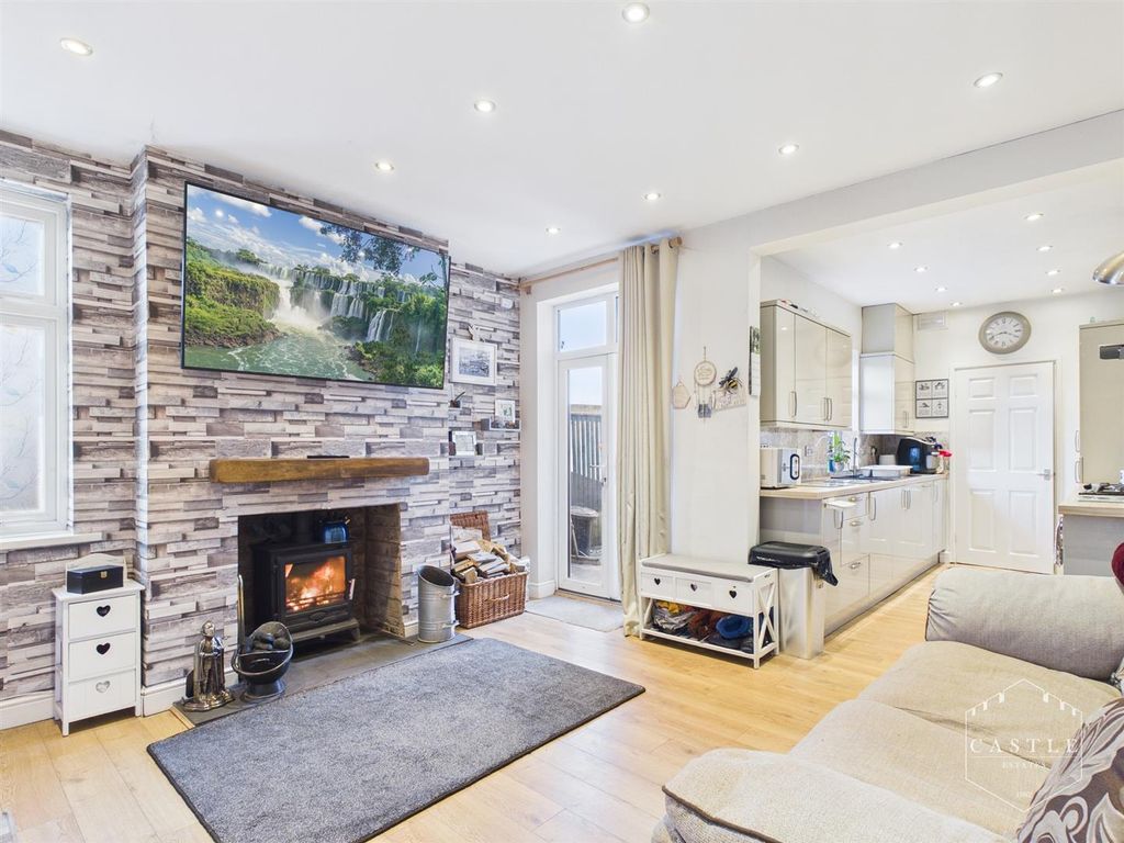 Property photo 3 of 26 Dining/Sitting Room