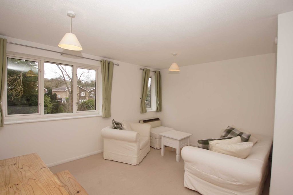 Property photo 2 of 6 Photo