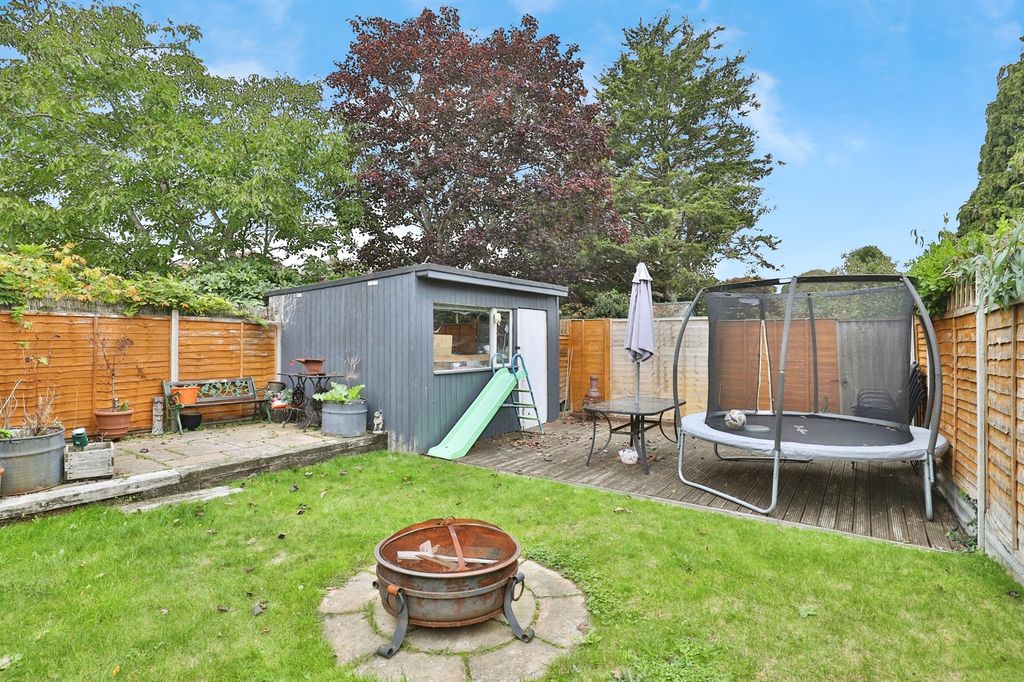 Property photo 2 of 17