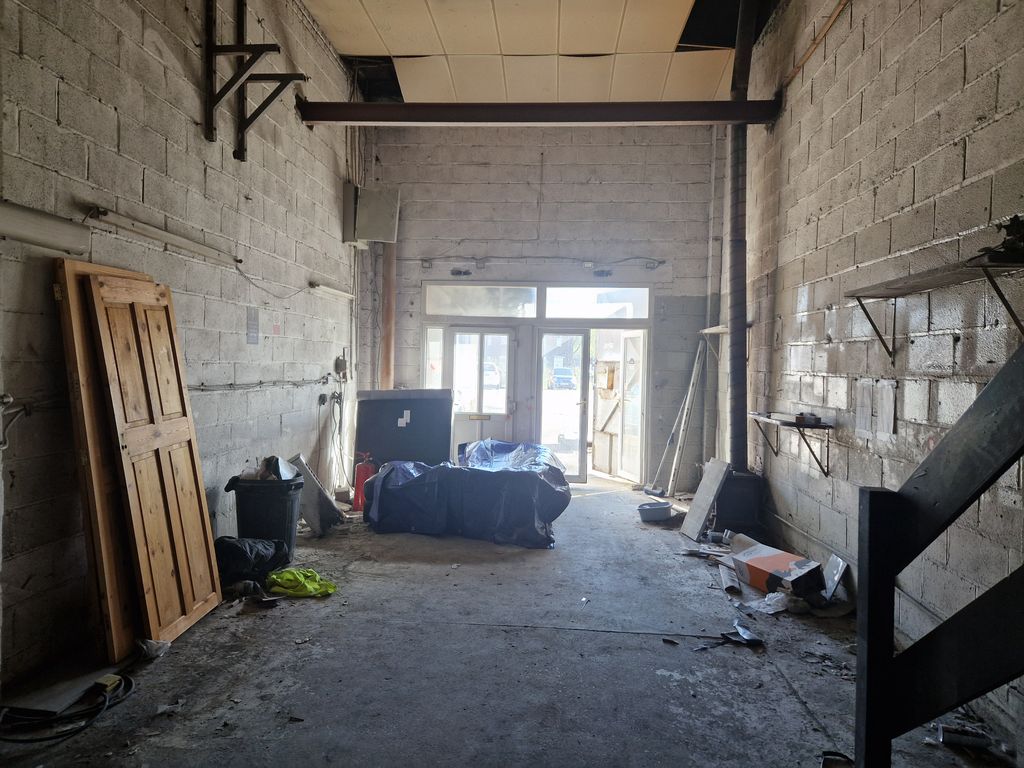 Property photo 3 of 3