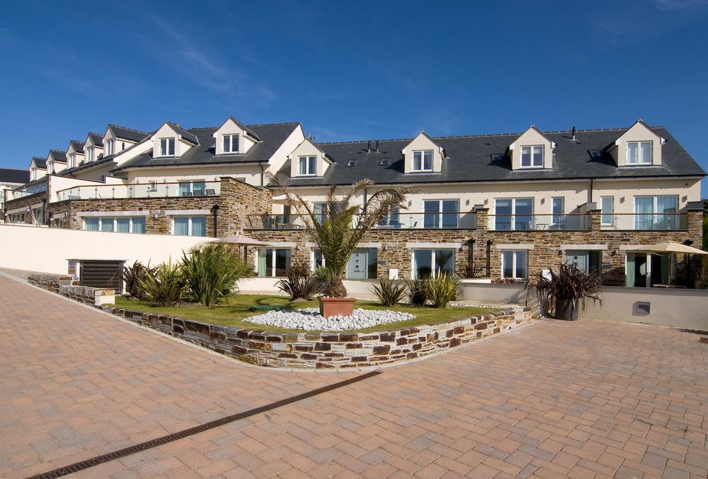 Property photo 1 of 13 Exterior