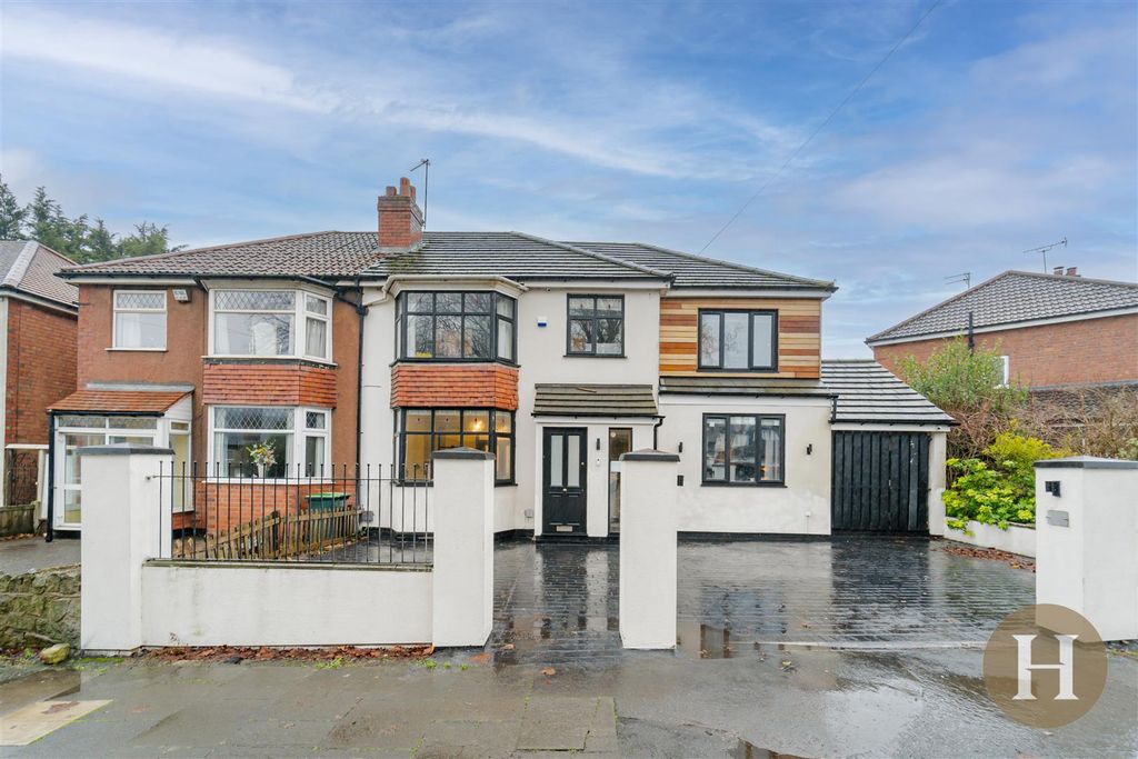 Property photo 1 of 43 Hadleigh Estate Agents-51.Jpg