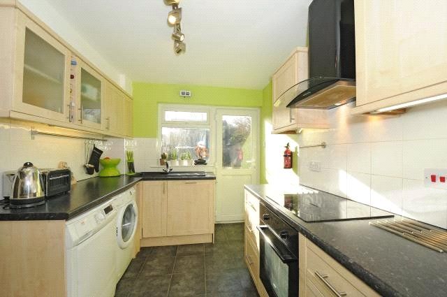 Property photo 3 of 12 Kitchen