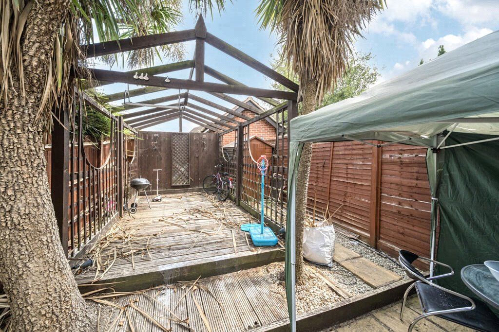 Property photo 2 of 7 Garden