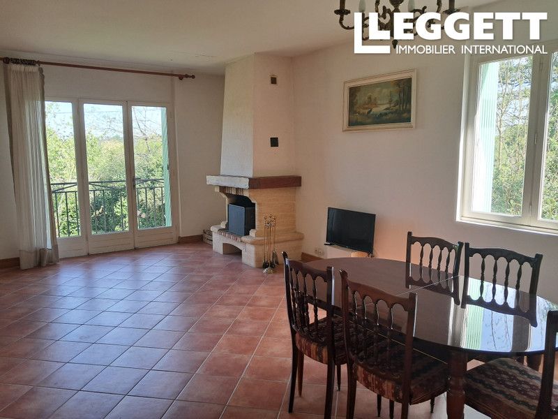 Property photo 3 of 10