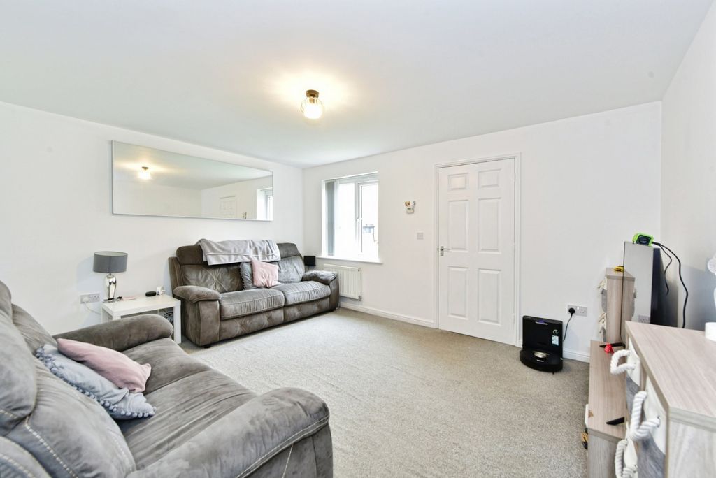 Property photo 3 of 20 Pbox-Img.Jpg