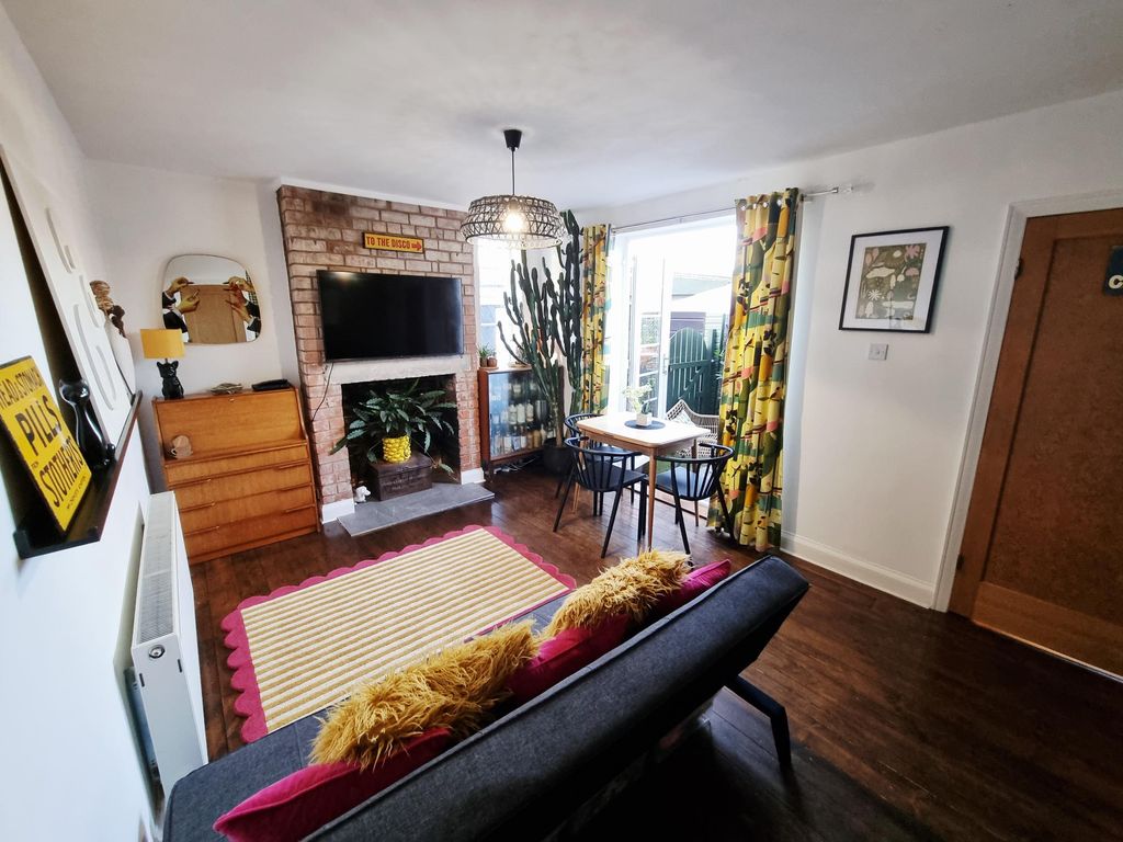 Property photo 2 of 22 Dining Room