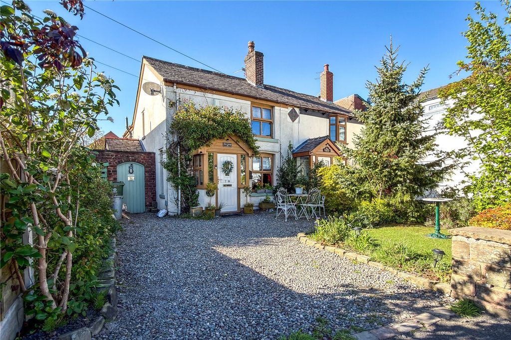 Property photo 1 of 18 External