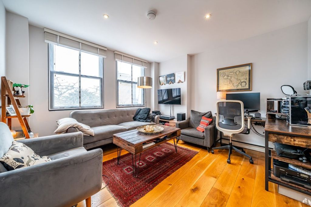 Property photo 1 of 4