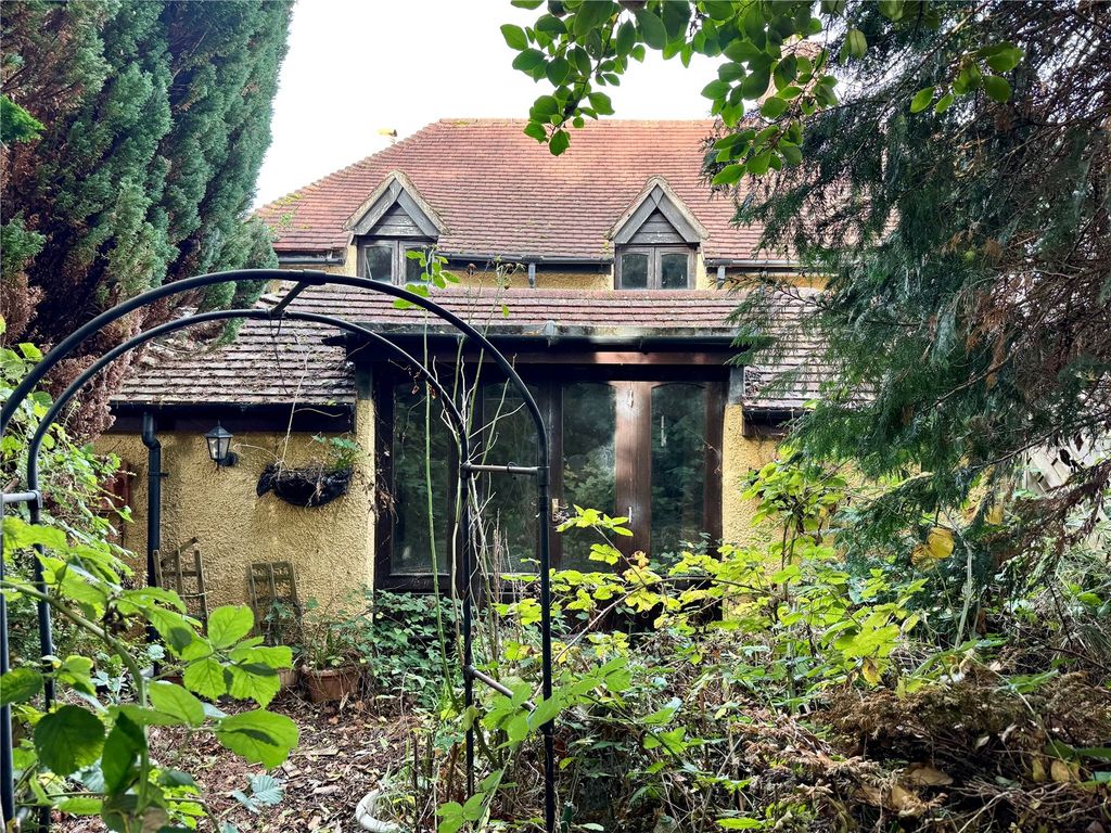 Property photo 2 of 7 Picture No. 24