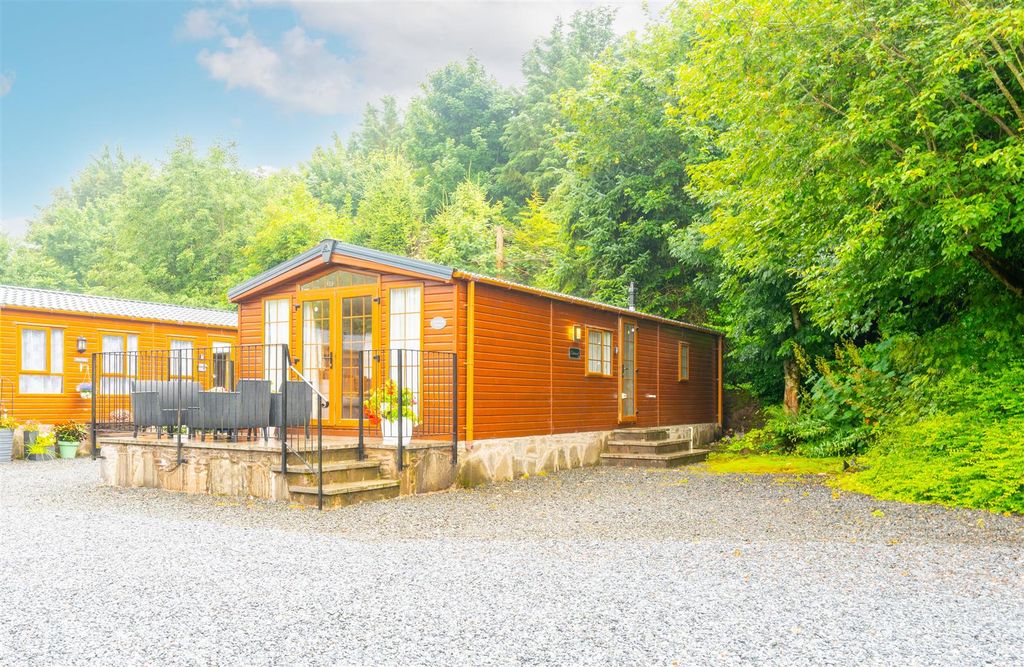 Property photo 1 of 19 Blue Org.Jpg